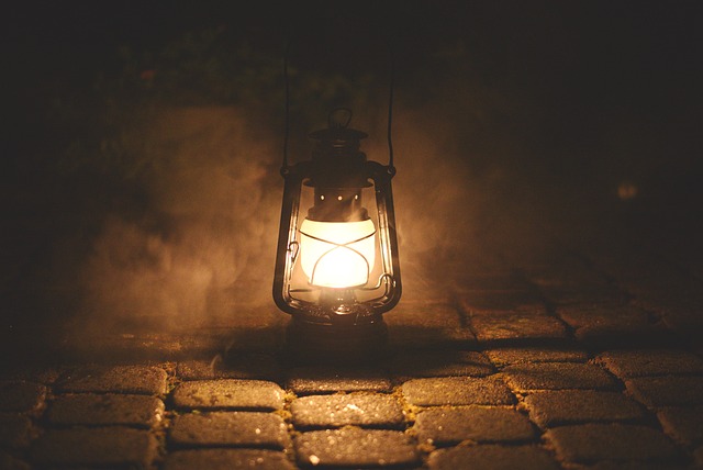 Fra camping til nødsituationer: Hvad du skal vide om blæselamper og LED-lamper